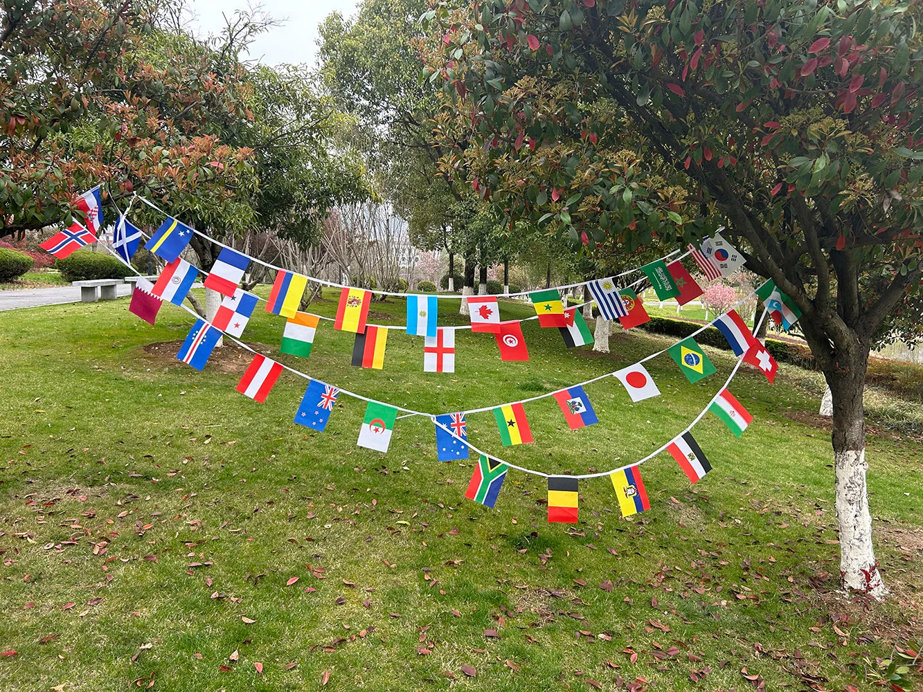 Guirnalda de Banderas Mundiales - Decoración para Bar y Tienda